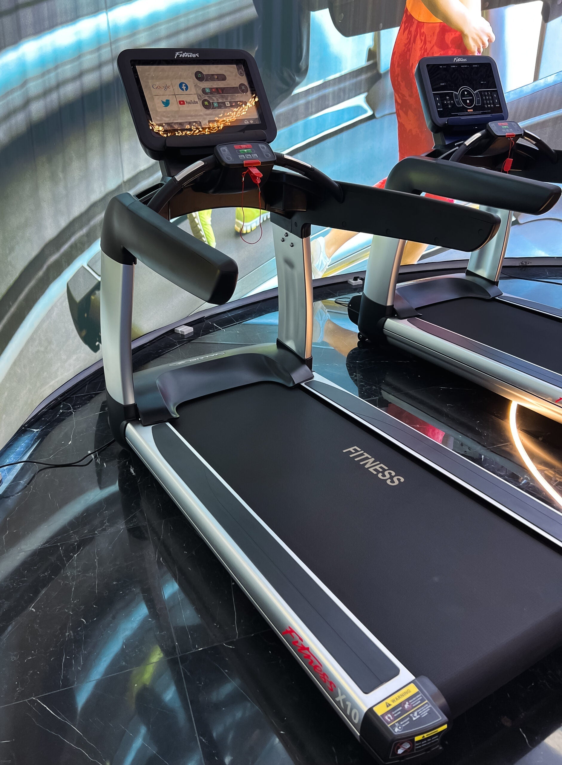 Commercial Treadmill with LED Screen X10